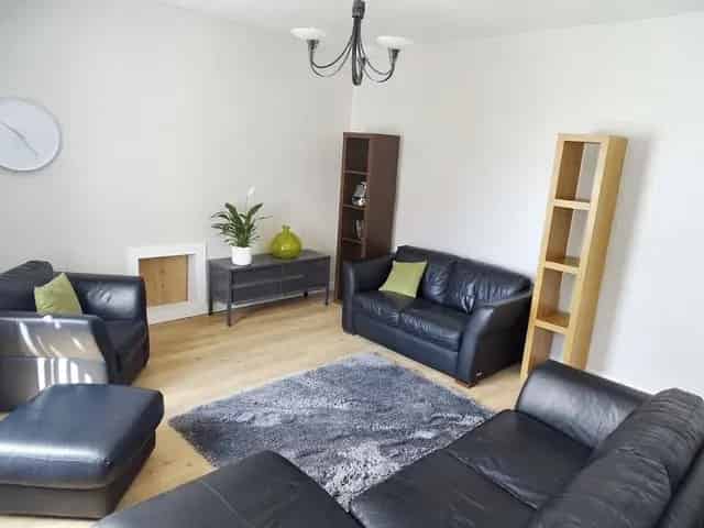 2 Bedroom Cottage for Sale in Fishcross