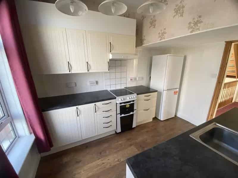 Three Bedroom Apartment Near Sutton Park Zero Deposit Available