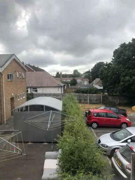 Flat For Rent in East Lindsey, England