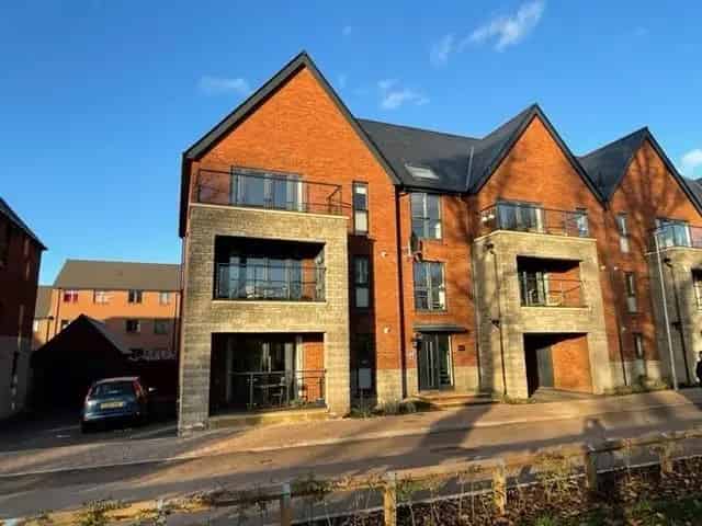 2 Bedroom Apartment to Rent Frenchay Park