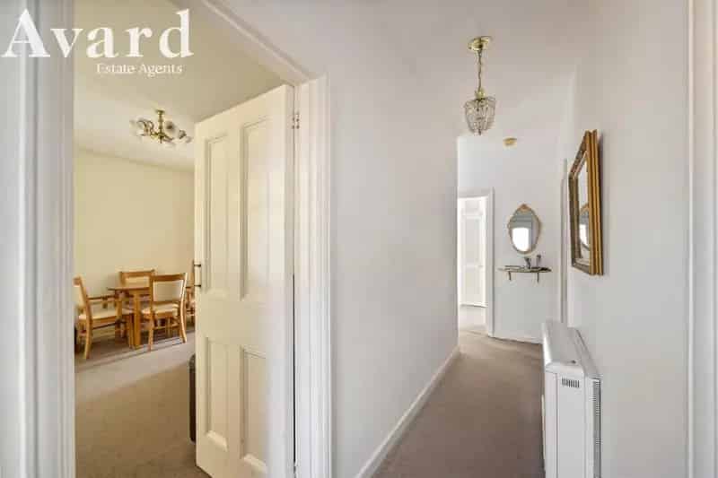 3 Bedroom Detached Bungalow for Sale in Brighton's Fiveways