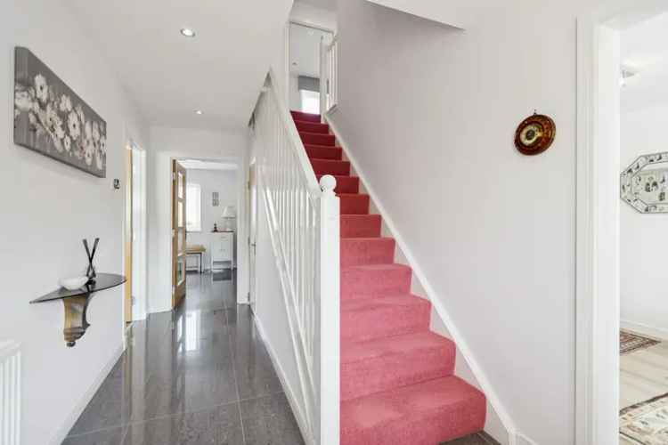 Impressive Four Bedroom Detached Family Home