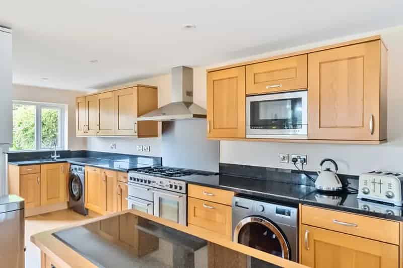 3 Bedroom House for Sale in West Grimstead