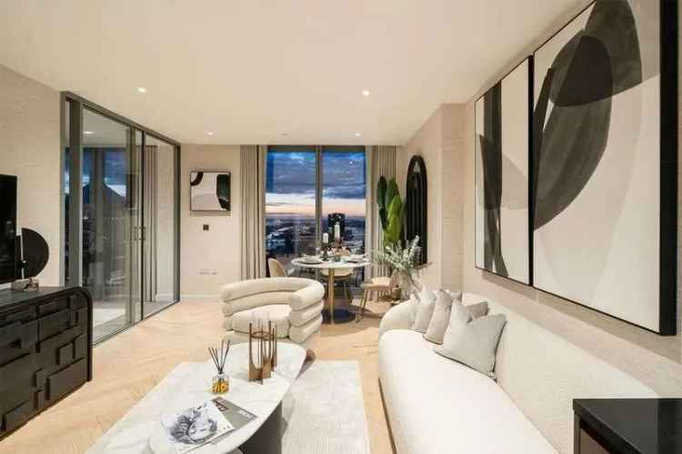 2 Bed Flat for Sale in Landmark Pinnacle, Canary Wharf