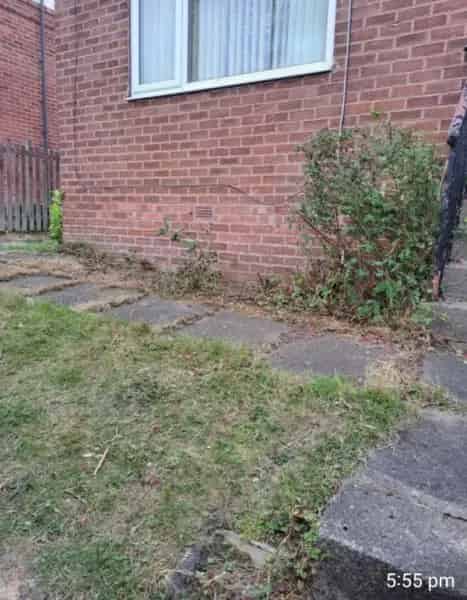 Detached House with Private Garden Near Horsforth Town