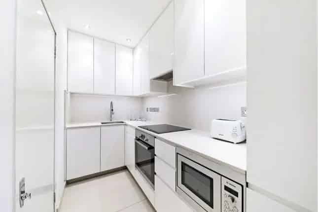 Luxury 3-Bedroom Apartment in Knightsbridge