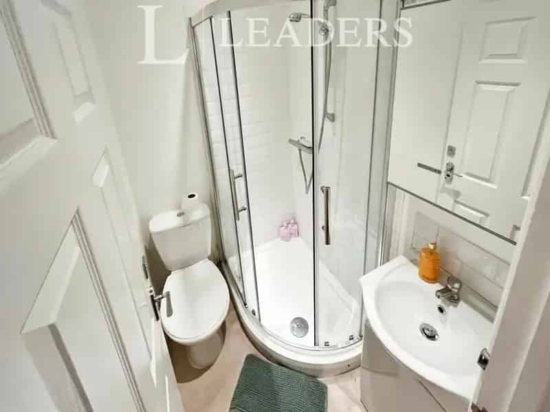 3 Bedroom Townhouse Near Brighton Seafront - HMO Pending