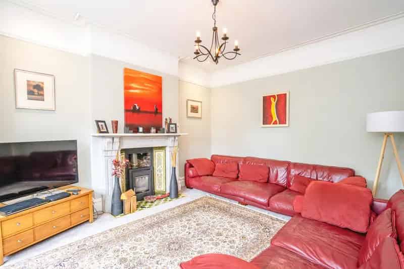 Double Bay Fronted Family Home with Large Garden and Ample Parking