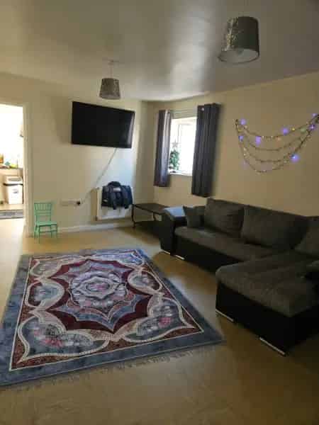 House near Westwood Centre - Convenient for Public Transport