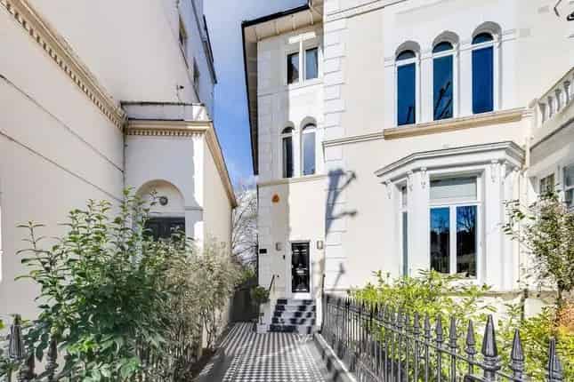 4 Bedroom House for Sale in Little Venice London
