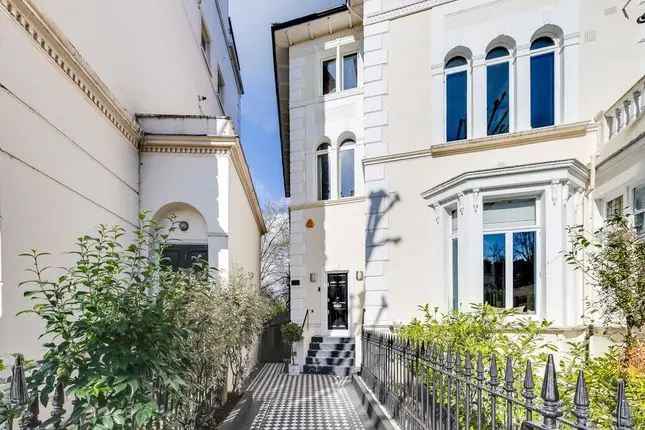 4 Bedroom House for Sale in Little Venice London