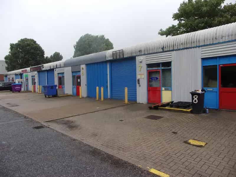 Thurrock Warehouse Units Refurbished with Office Space
