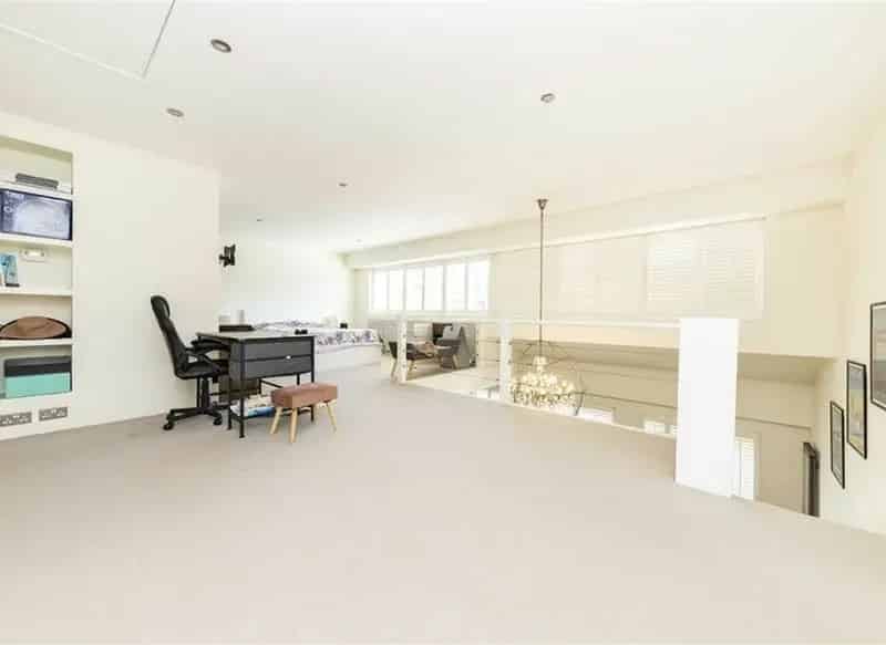 One Bedroom Apartment in Carronade House Wapping