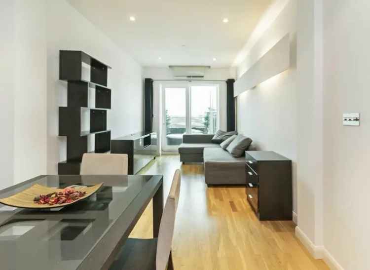 2 Double Bedroom Luxury Flat Ealing Broadway Central London