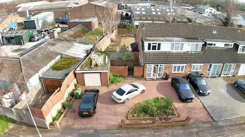 3 Bed House with Planning Permission for New Build - Cheshunt