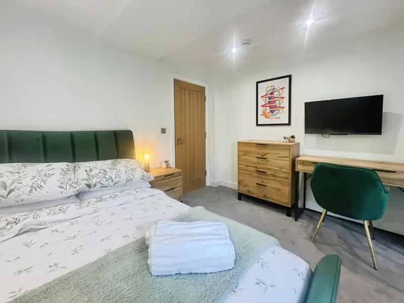 1 Bedroom House of Multiple Occupation HMO To Rent