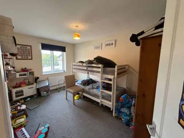 2 Bedroom New Build House with Garden and Parking