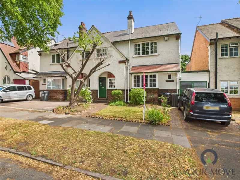3 Bedroom Semi-Detached House For Sale