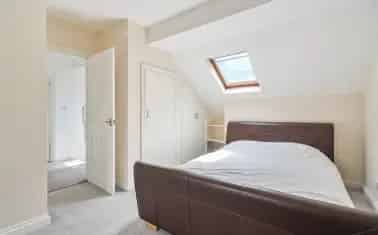 2 Bed Town Centre Chapel Conversion Totnes
