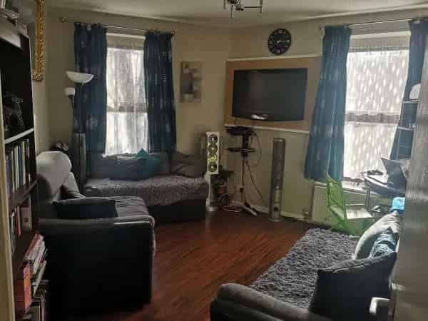 3 Bedroom House Near Amenities and Parks