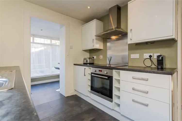 4 Bed House - Semi Detached with 3 Reception Rooms