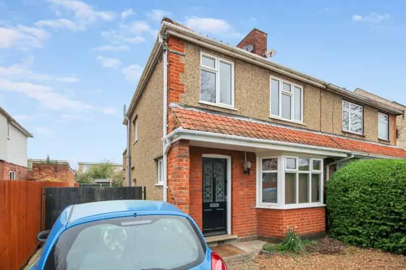 3 bedroom House
 To Rent