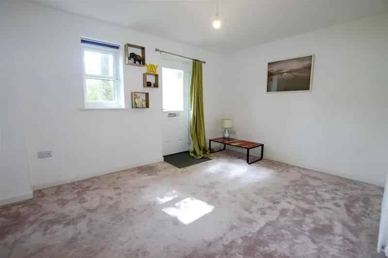 2 Bedroom Flat to Rent Fully Managed Property