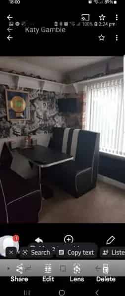 3 Bedroom House with Separate Dining Room and Gardens