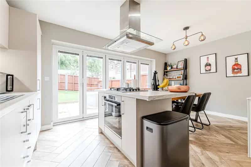 3 Bed 3 Storey Townhouse Newlay Near Horsforth