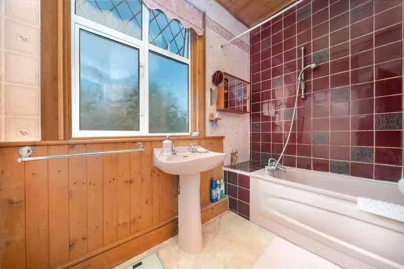 3 bed house for sale