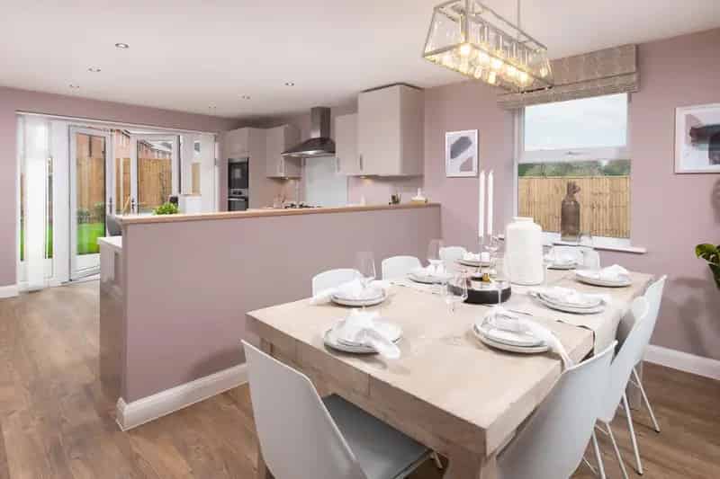 4 Bed House for Sale South Facing Garden Home Office Garage