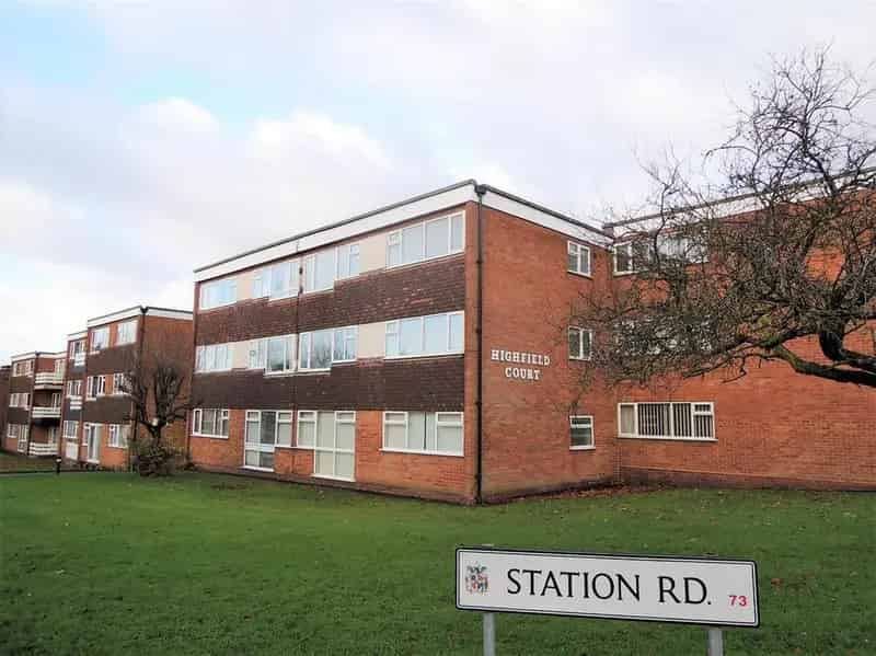 2 Bedroom Flat to Rent Near Wylde Green Station