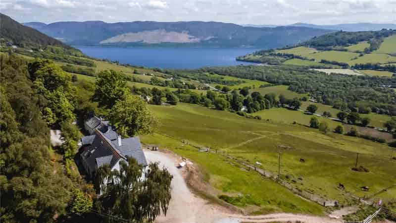 East Balchraggan House and Cottage Loch Ness