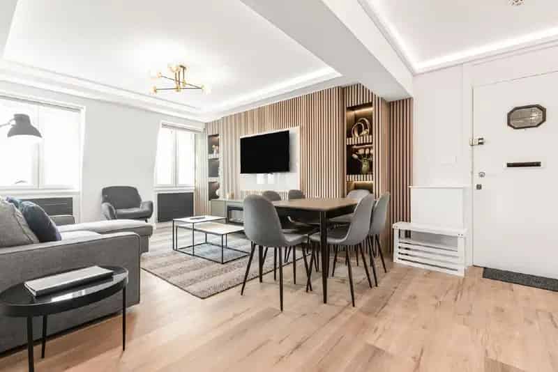 Newly Refurbished 3-Bedroom Apartment in Well-Maintained Portered Building