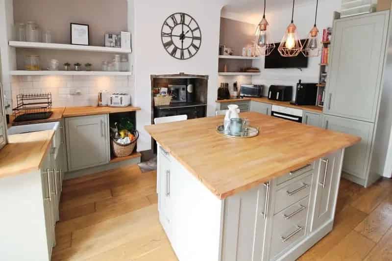 2 Bedroom Mid Terrace House for Sale Castleford West Yorkshire