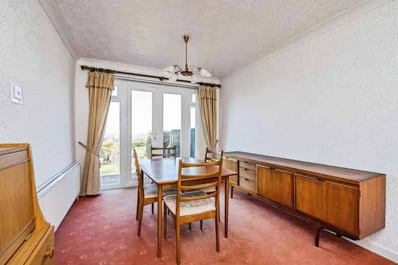 3 Bed Semi Detached House For Sale No Upward Chain