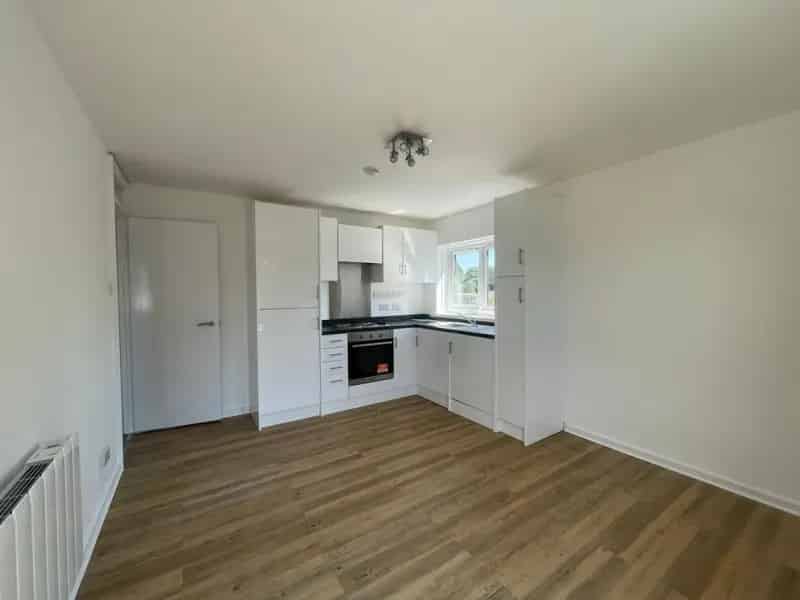 Newly Renovated 1 Bedroom Flat Abington Zero Deposit Option