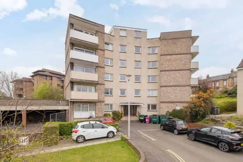 3 Bedroom Flat for Sale in Blackford Edinburgh
