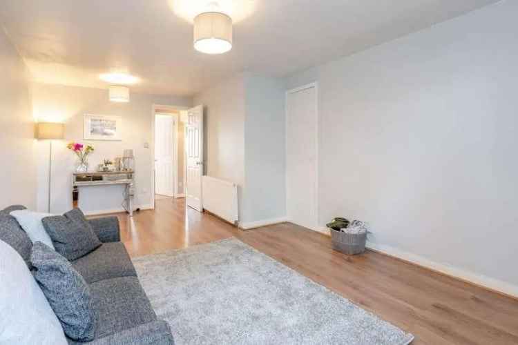 1 Bed Ground Floor Garden Apartment For Sale