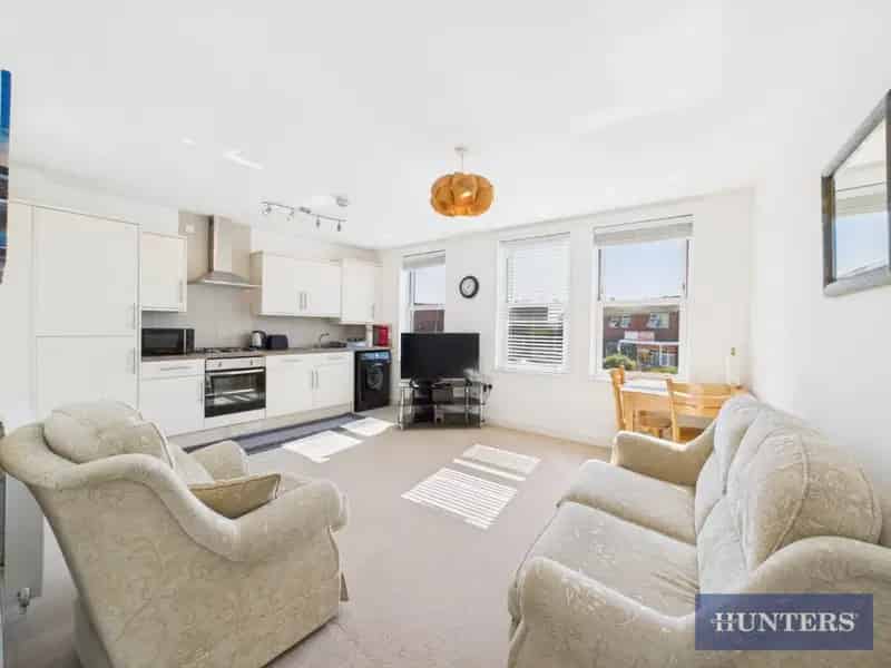 2 Bedroom Flat for Sale Filey