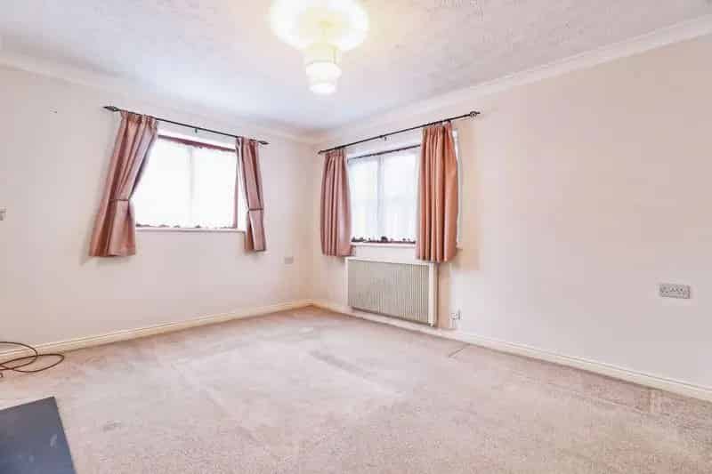 2 Bedroom Retirement Property for Sale