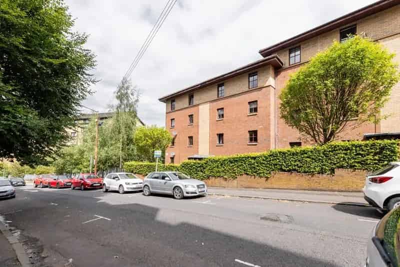 2 Bedroom Flat for Sale in Glasgow