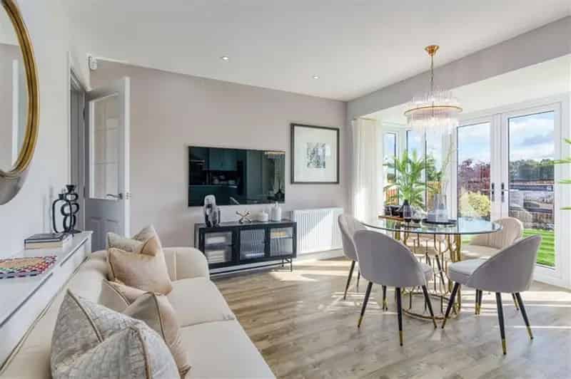 4 Bed Family Home Near Abingdon