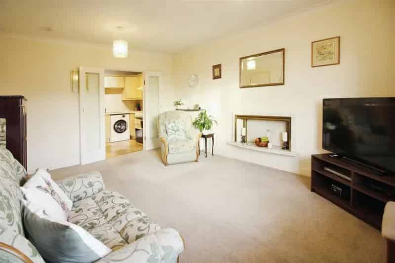 2 Bedroom Retirement Apartment to Rent