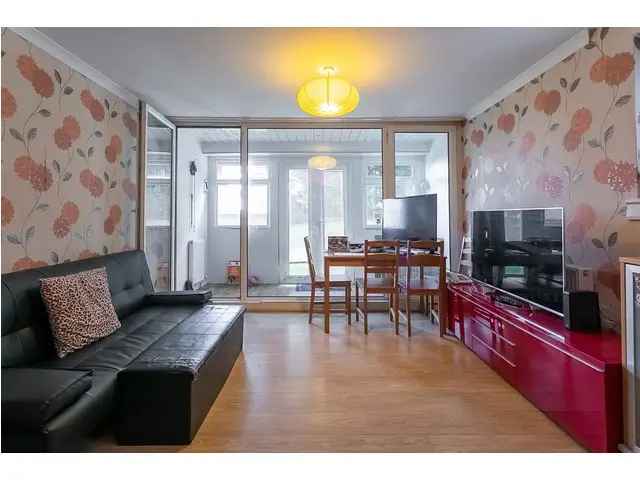 2 bedroom flat  for sale