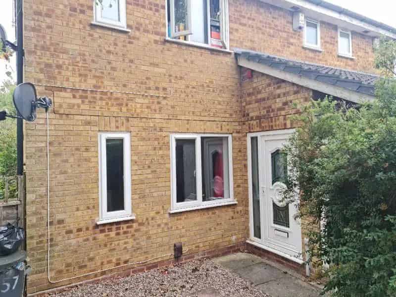 Ground Floor Studio Flat to Rent - Parking Available