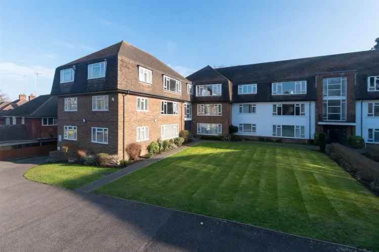 2 Bedroom Flat for Sale near Loughton Station