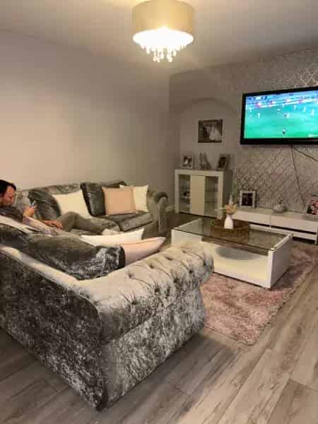 4 Bed House Near Amenities and Schools