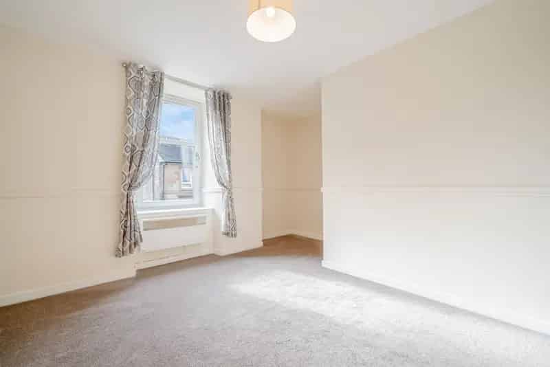 2 Bedroom Tenement Flat Strathbungo Glasgow