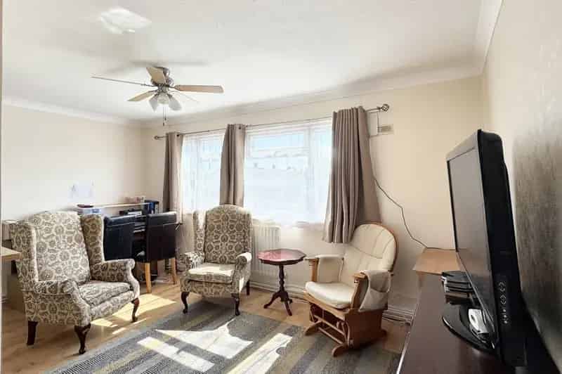 2 Bedroom Flat To Rent Available 06062025